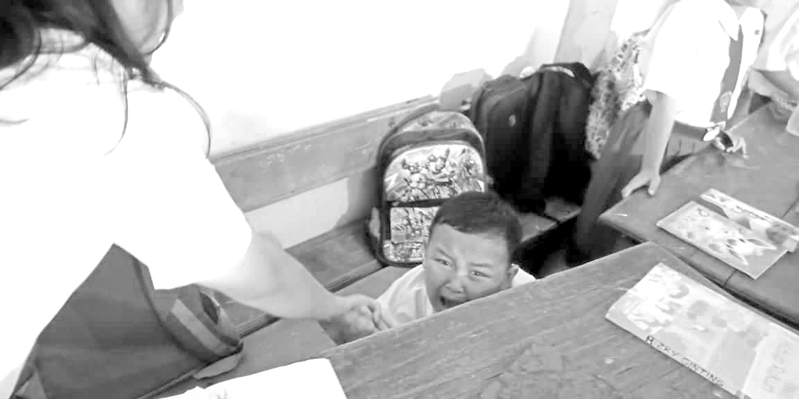 Siswa SD Kewalahan Disuntik